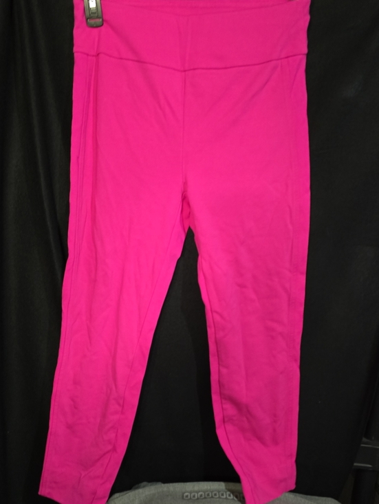 Dear Scarlett Pants - High-Rise Cropped Leggings in Fuchsia Pink